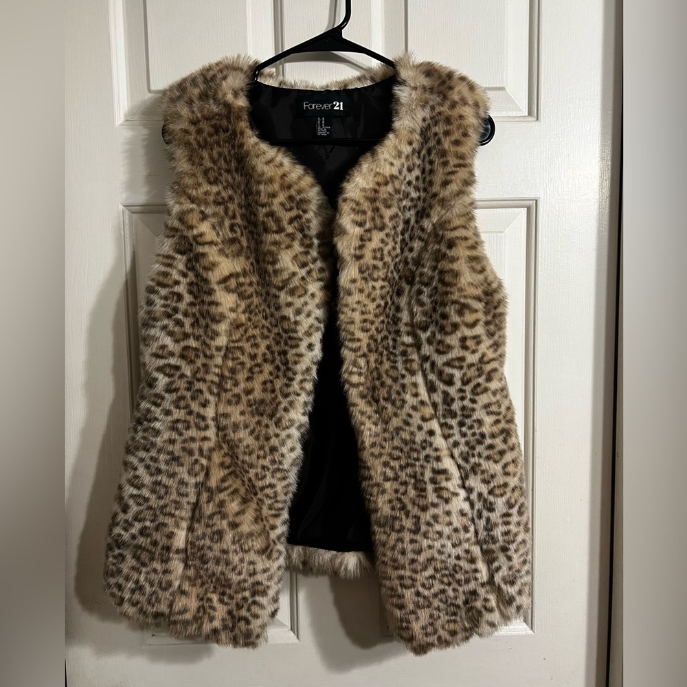 NWOT - Leopard Faux Fur Vest